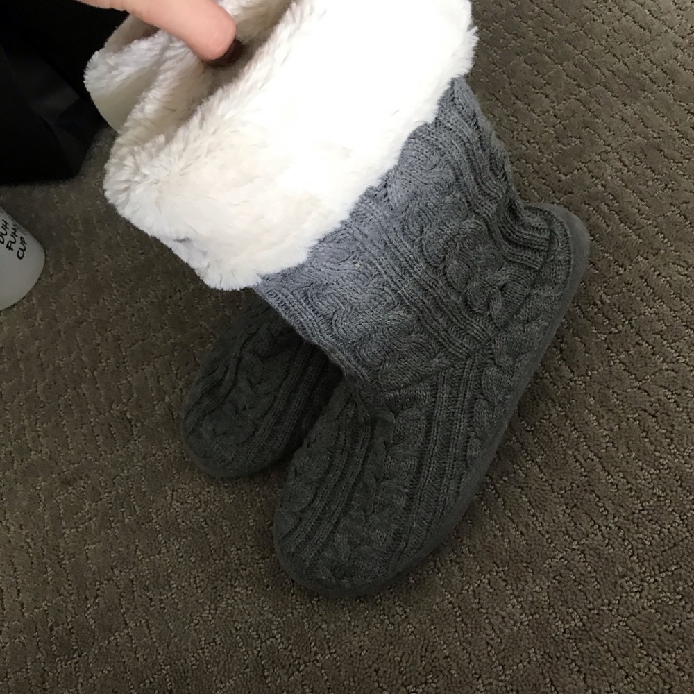 Shoes - Picture 5 of 6
